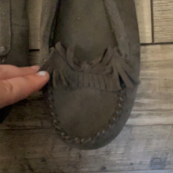 Gray Moccasins size 8 - Picture 3 of 5